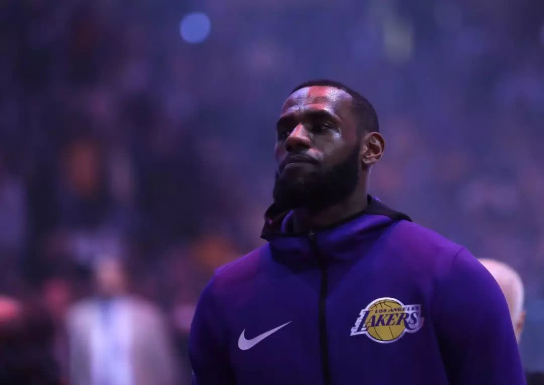 对手在反手 对手在反手