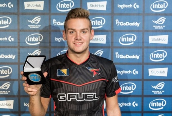 短幅快牵制 短幅快牵制