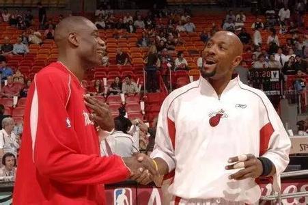 于展开平拉 于展开平拉